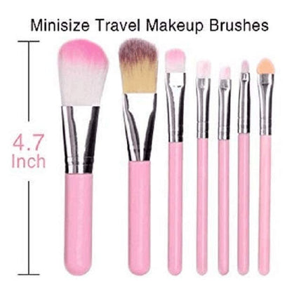Pack of 7 Hello Kitty Makeup Brush Set